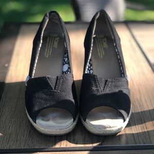 Toms Black Wedge size 7.5